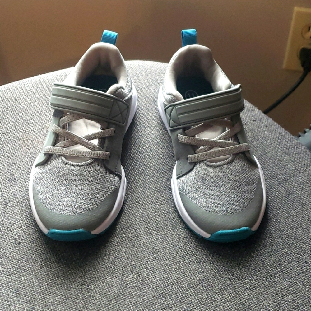 Cat and jack toddler boys shoes